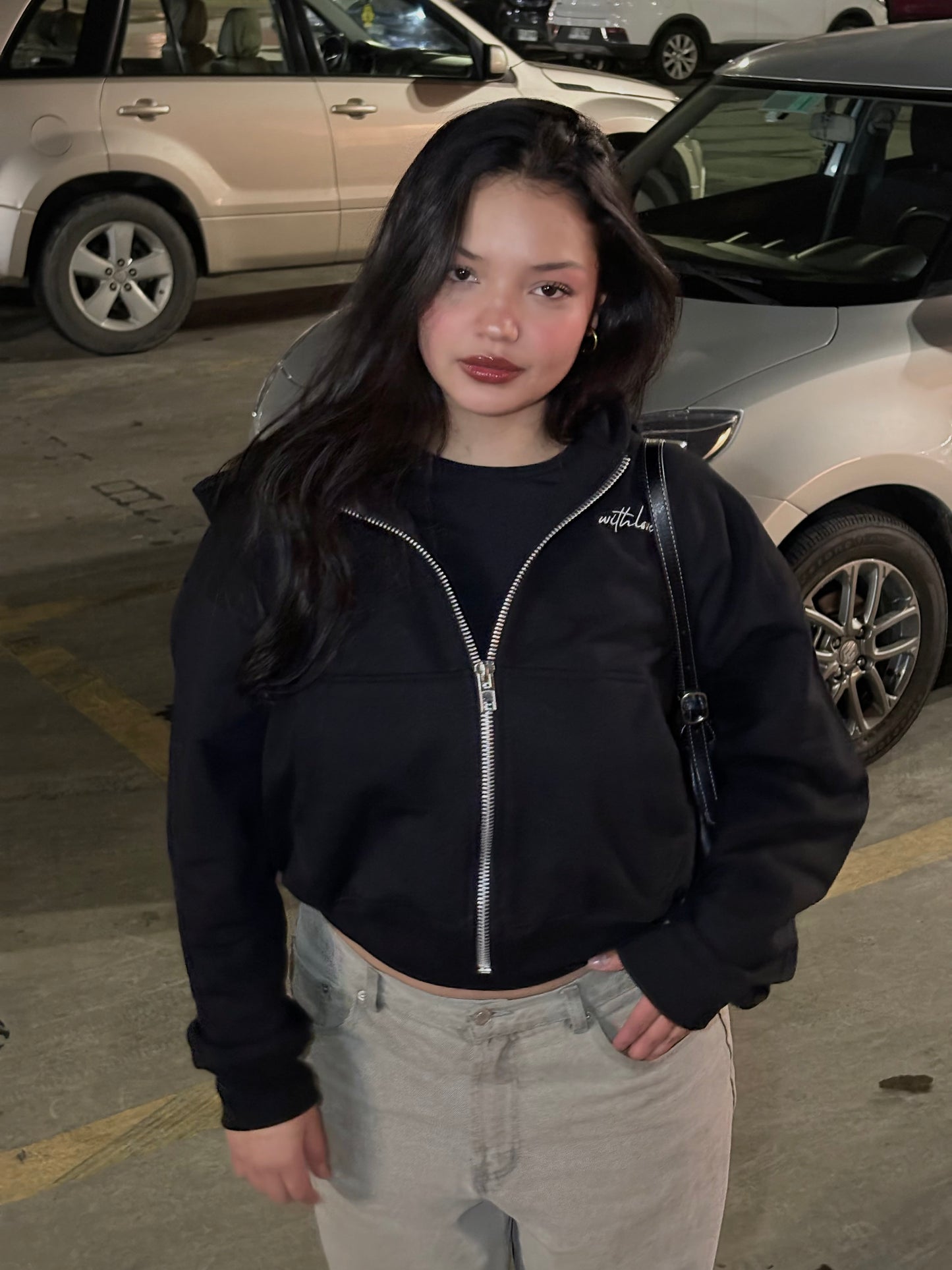 ZIPPER HODDIE BLACK